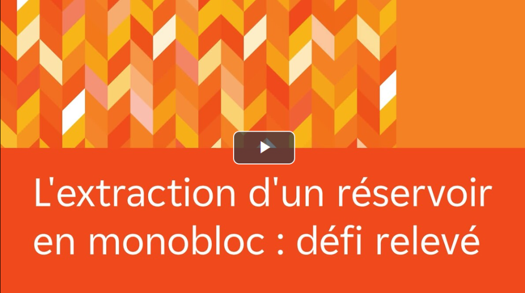 Image d'illustration : l'extraction d'un réservoir en monobloc, défi relevé