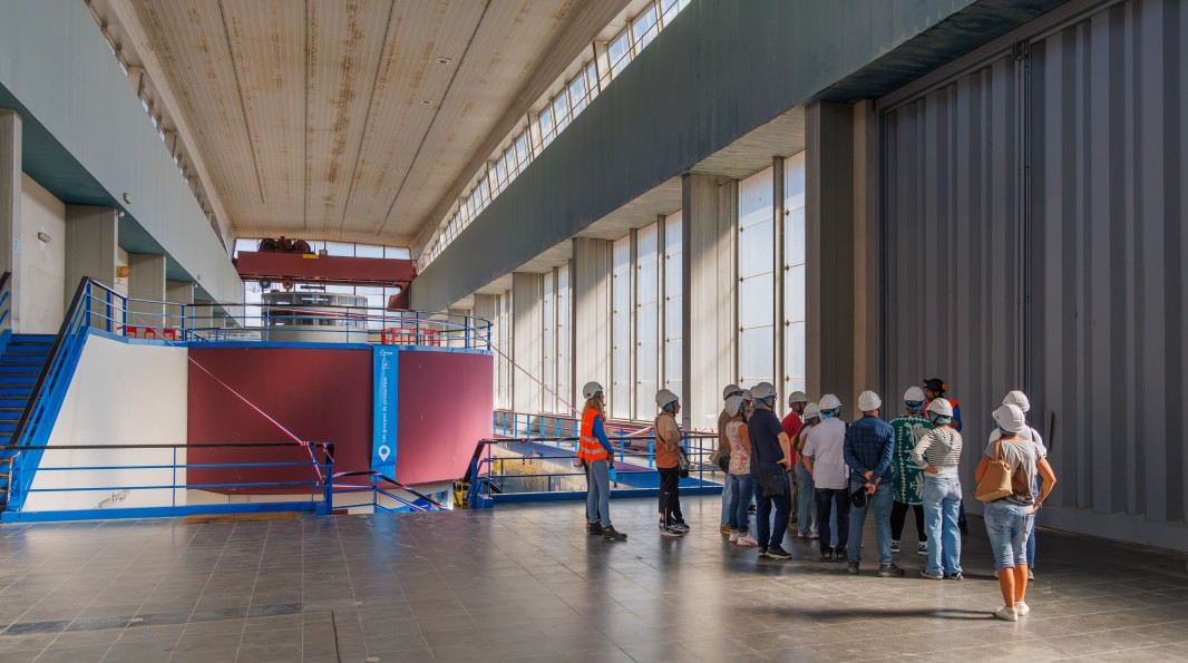 Visiteurs de la centrale hydroélectrique de Saint Chamas
