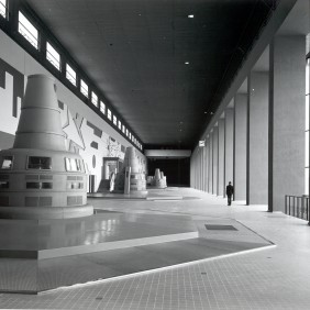 vue de la salle des machines de Rhinau en 1965