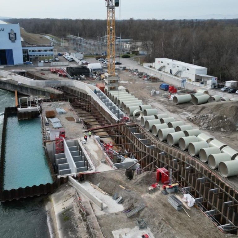 Construction de la passe à poissons de Rhinau