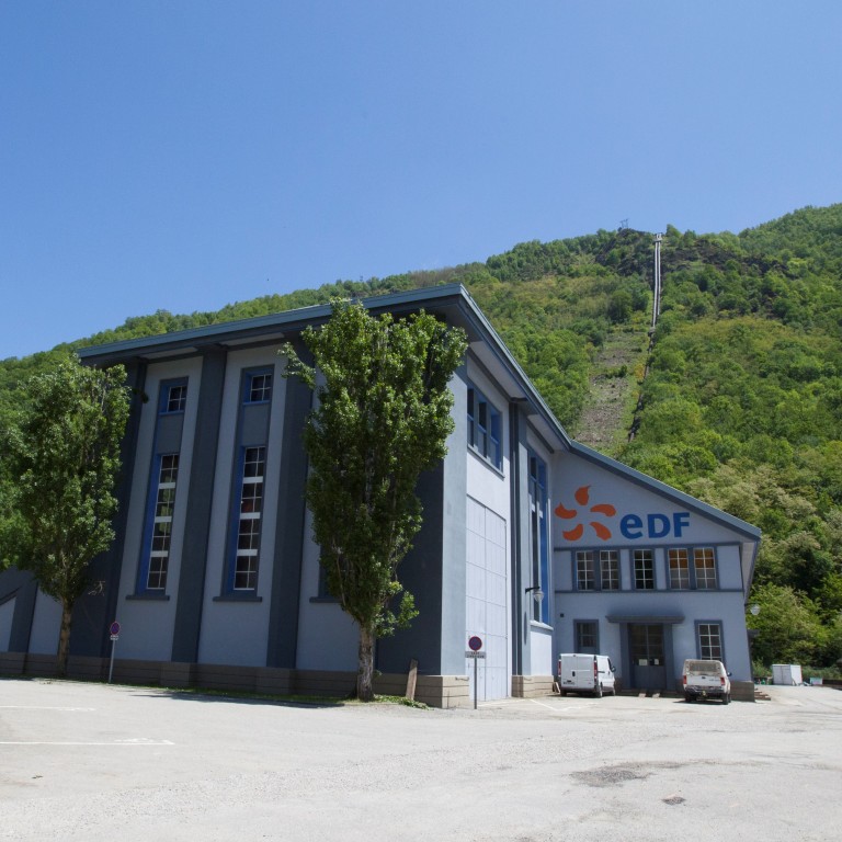 Centrale hydraulique d'Aston